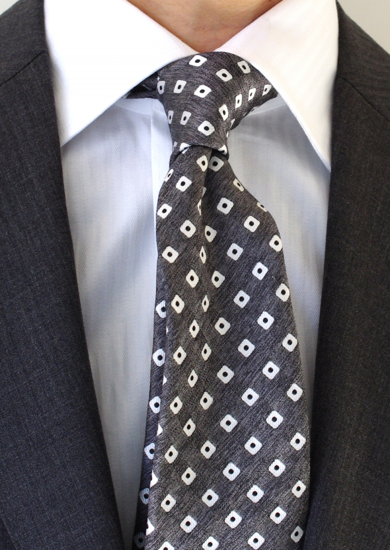 小紋柄のネクタイの選び方 – メンズファッションスクール【MFS】